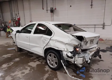 2006 Volvo S60 2.5T из США, поврежденный, VIN YV1RS592362503578